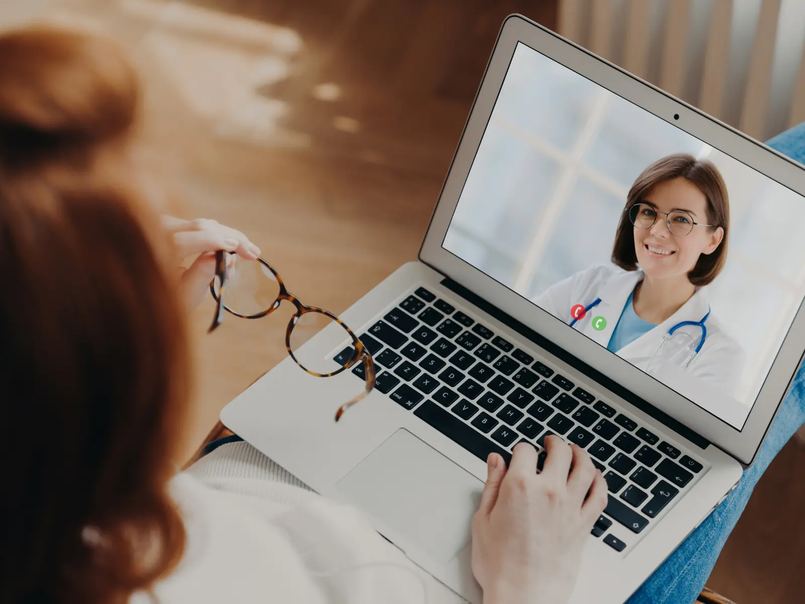 Consulta virtual de control de peso por videollamada con médica de Clínica La Pradera